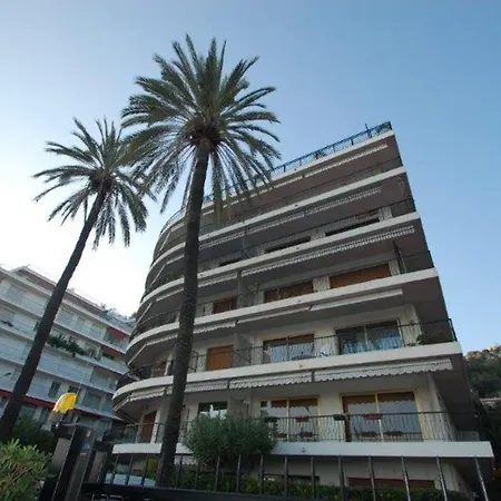 2p Avec Terrasse, Garage Privé, Proche Centre Et Plages De - Fr-1-196-210 Appartement *