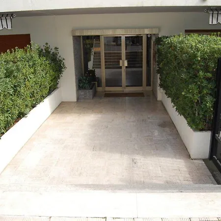 Apartmán 2p Calme Avec Terrasse Et Garage Prive A - Fr-1-196-210 Menton