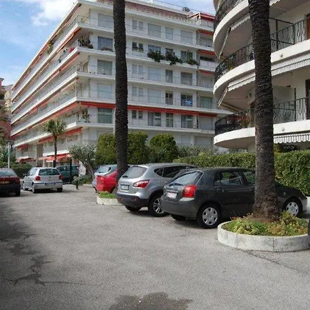 Appartement 2p Avec Terrasse, Garage Privé, Proche Centre Et Plages De - Fr-1-196-210 Menton
