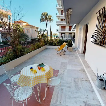 Apartment 2p Avec Terrasse, Garage Prive, Proche Centre Et Plages De - Fr-1-196-210 Menton